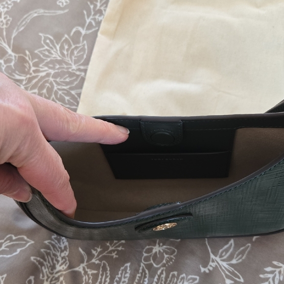 Tory Burch Robinson Crosshatched Bag - Picture 3 of 6